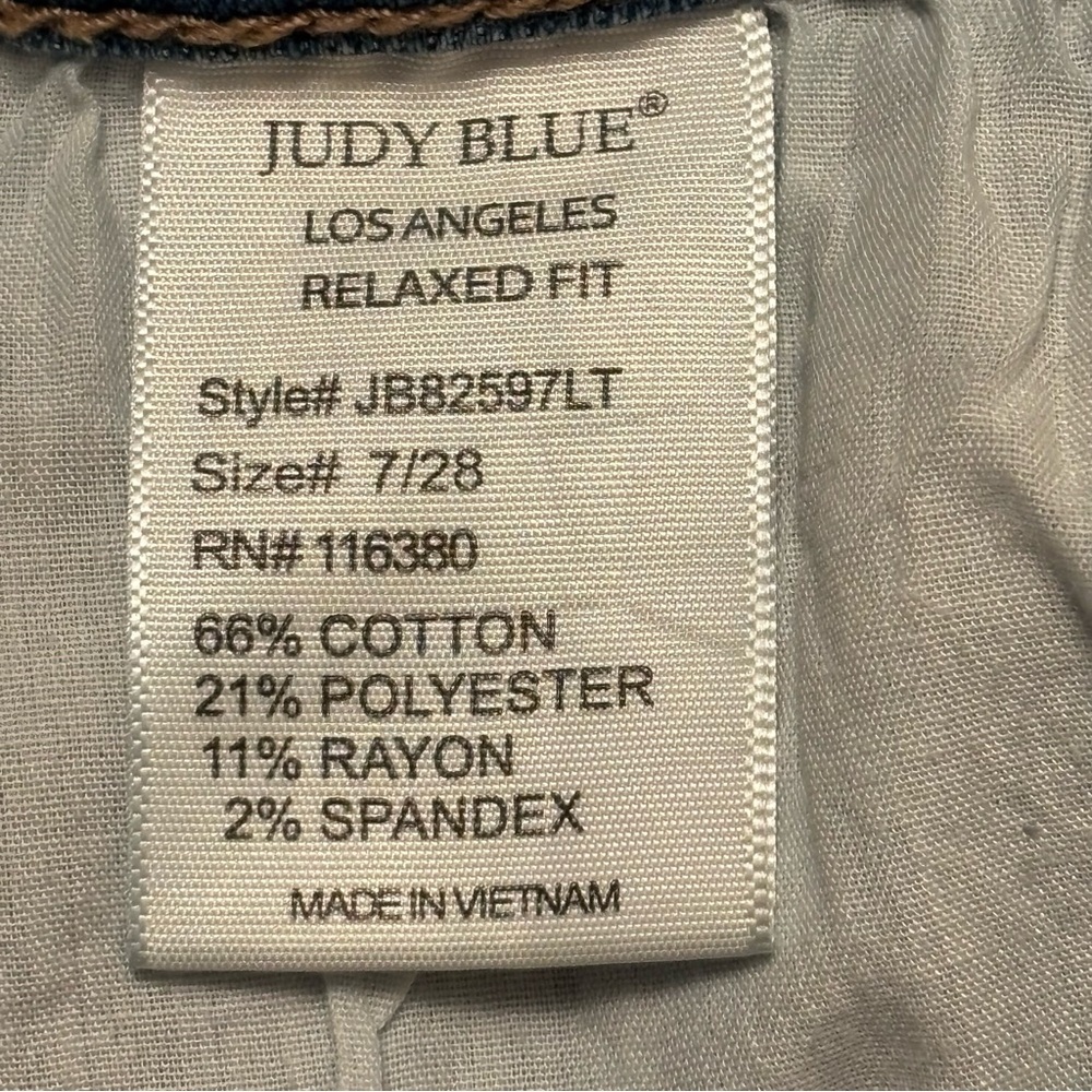 Judy Blue Classic Blue Women's Jeans - Picture 16 of 16